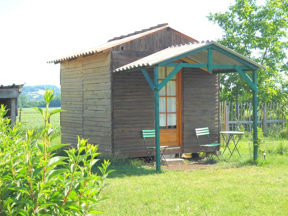 Ferme Equestre Les Chevaliers Hotel Penol ภายนอก รูปภาพ
